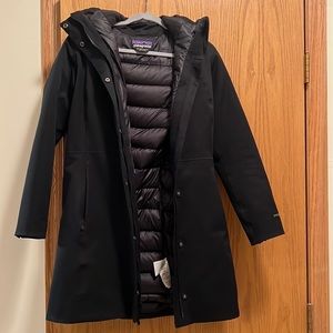 Hardly worn Patagonia tres 3-in-1 down parka with hood